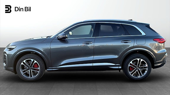 Audi Q5 2 of 5