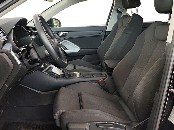 Audi Q3 10 of 25