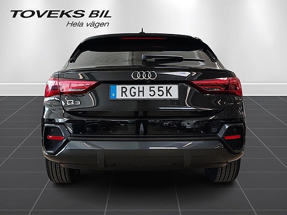Audi Q3 3 of 25