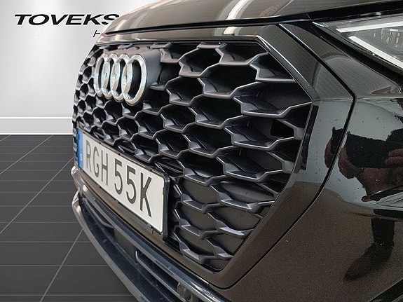 Audi Q3 6 of 25