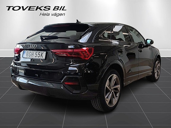 Audi Q3 4 of 25