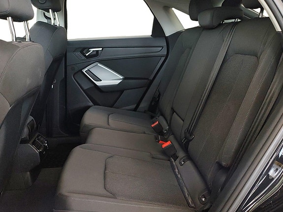 Audi Q3 11 of 25