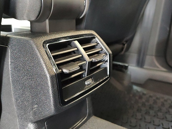 Audi Q3 12 of 25