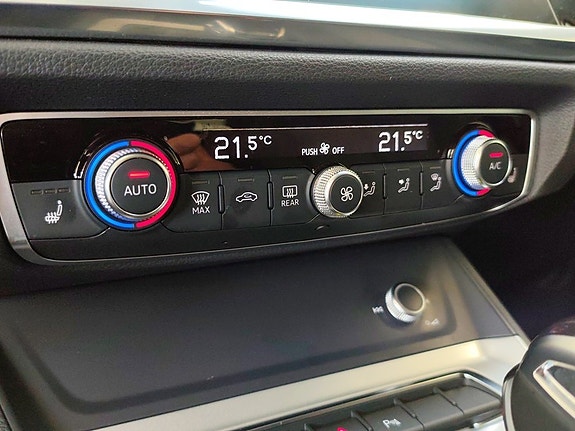 Audi Q3 17 of 25