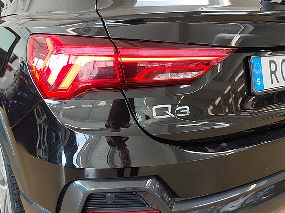 Audi Q3 24 of 25