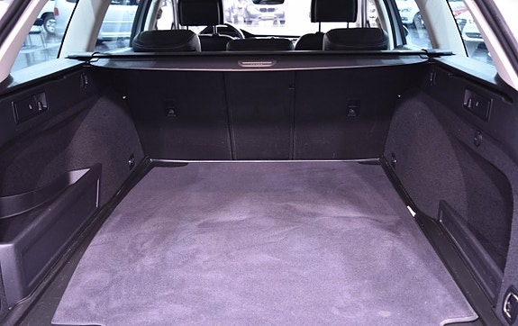 Volkswagen Passat 17 of 17