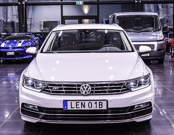 Volkswagen Passat 7 of 17
