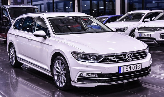 Volkswagen Passat 6 of 17