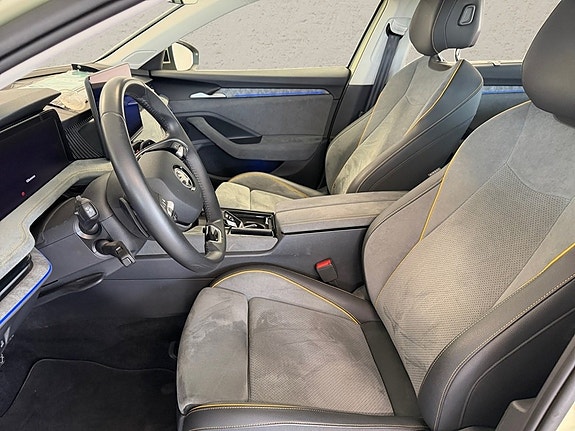 Skoda Superb 4 of 5