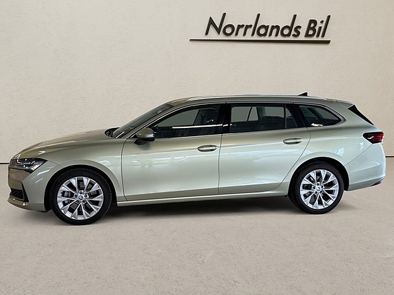 Skoda Superb 2 of 5