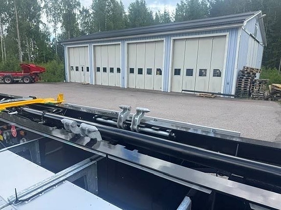 Jyki Lastväxlarvagn/Lastväxlarsläp med hydr.-cylinder 5 of 8