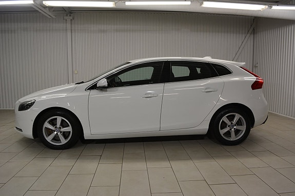 Volvo V40 3 of 5