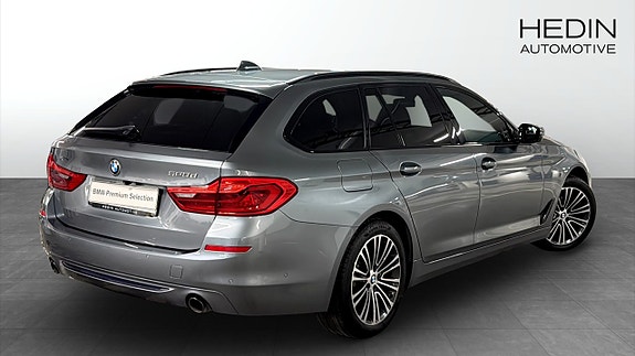 BMW 520 2 of 5