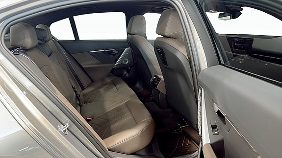 BMW 520 5 of 5