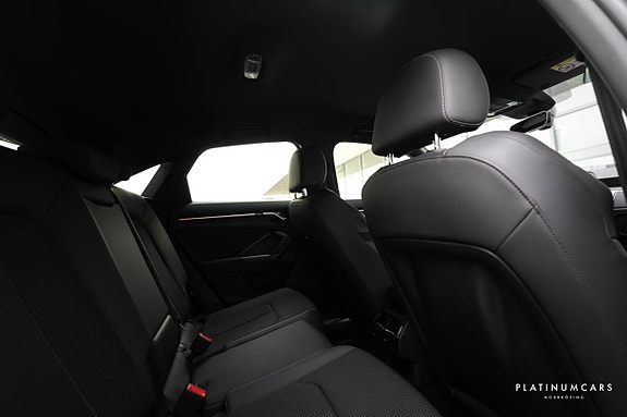 Audi Q3 7 of 20