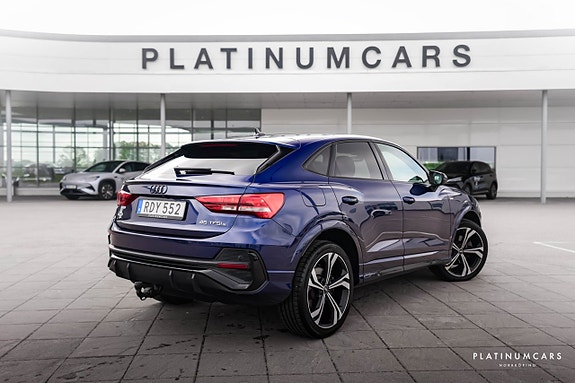 Audi Q3 2 of 5