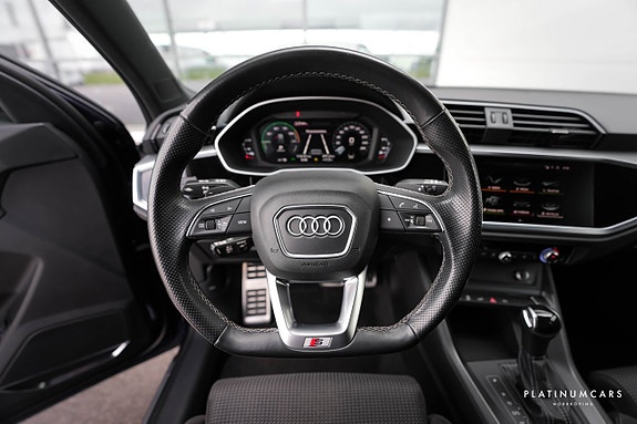 Audi Q3 8 of 20