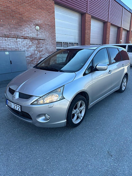 Mitsubishi Grandis 3 of 5