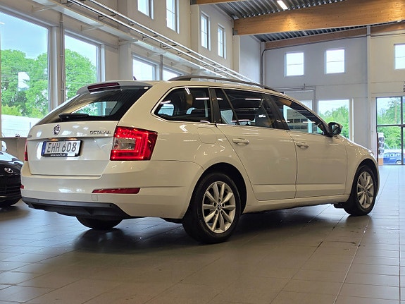 Skoda Octavia 3 of 5