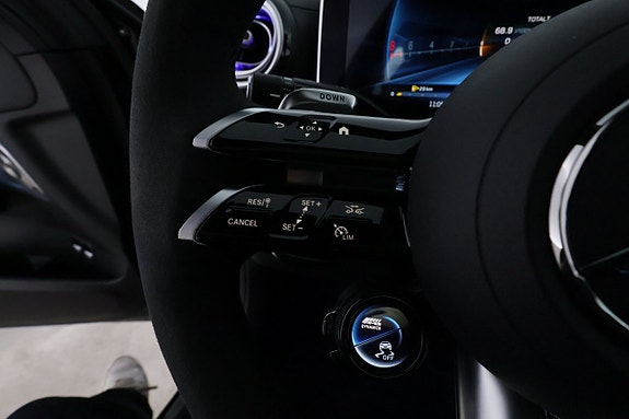 Mercedes-Benz C63 25 of 30