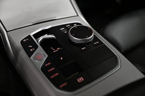 BMW 330e 19 of 30
