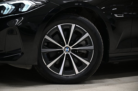 BMW 330e 3 of 30
