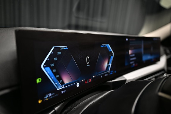 BMW 330e 17 of 30