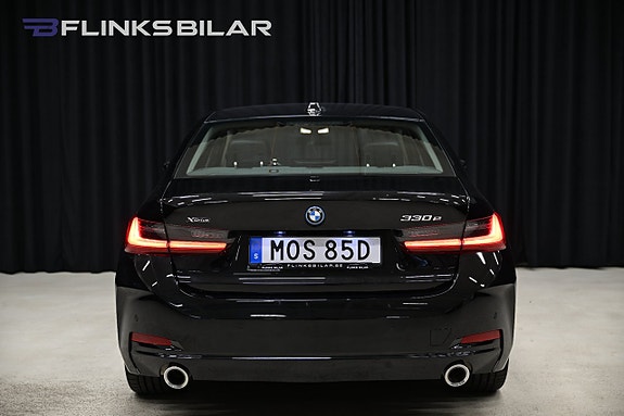 BMW 330e 9 of 30