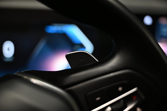 BMW 330e 18 of 30