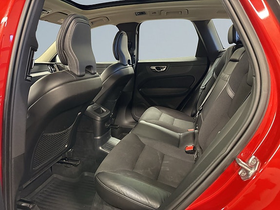 Volvo XC60 13 of 24