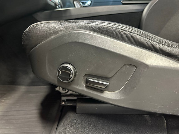 Volvo XC60 18 of 24