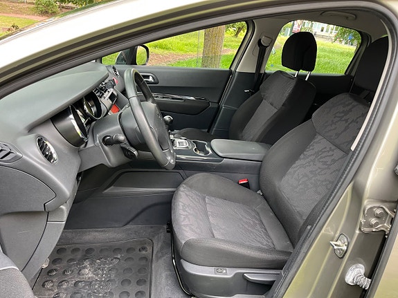 Peugeot 3008 12 of 14