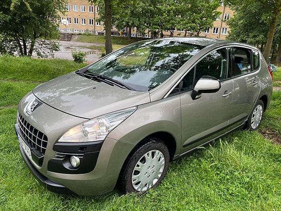 Peugeot 3008 2 of 5
