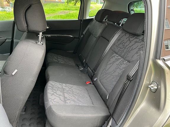 Peugeot 3008 14 of 14