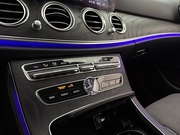 Mercedes-Benz E300 de 18 of 30