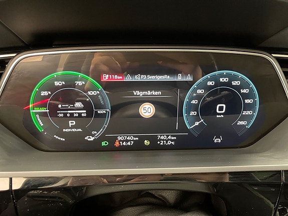 Audi Q8 12 of 26