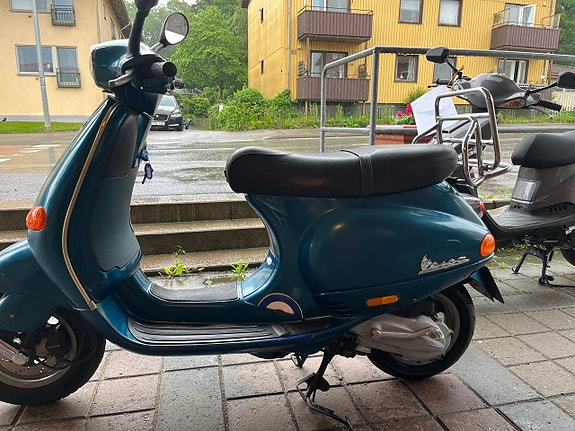 Piaggio Vespa ET4 125 5 of 10