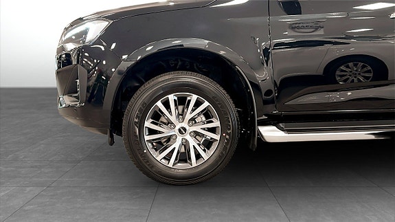 Isuzu D-max 9 of 9