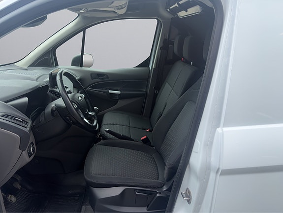 Ford Transit Connect 11 of 26