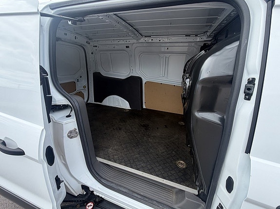Ford Transit Connect 23 of 26
