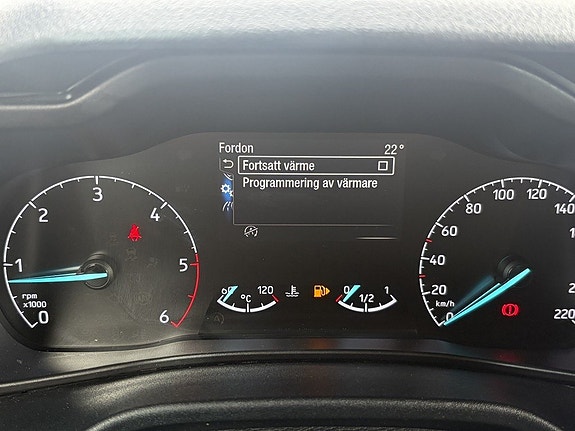 Ford Transit Connect 15 of 26