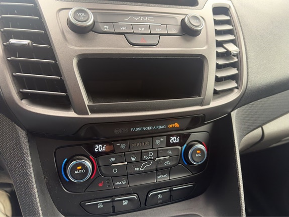 Ford Transit Connect 19 of 26