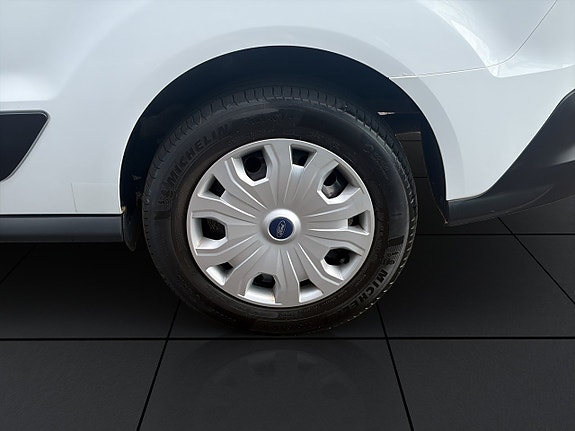 Ford Transit Connect 25 of 26
