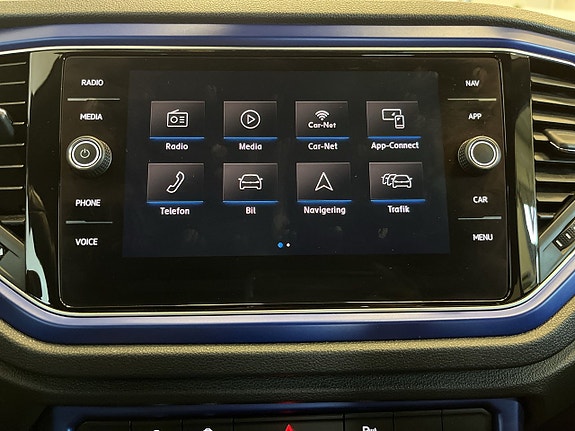 Volkswagen T-Roc 21 of 26