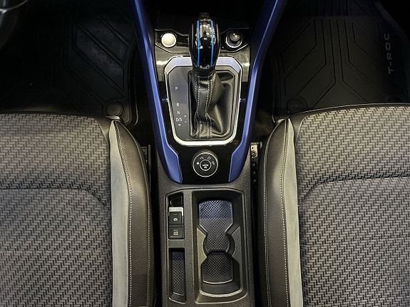 Volkswagen T-Roc 23 of 26