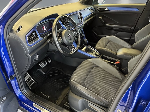 Volkswagen T-Roc 8 of 26