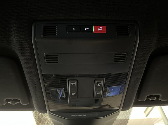 Volkswagen T-Roc 22 of 26