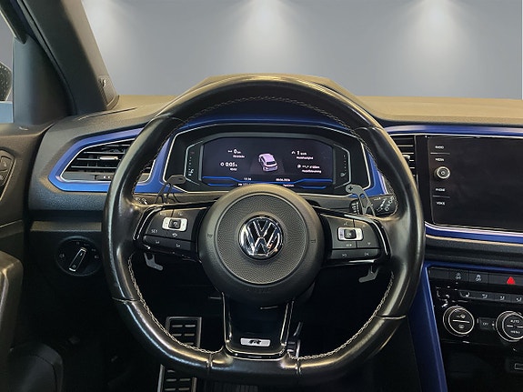 Volkswagen T-Roc 12 of 26