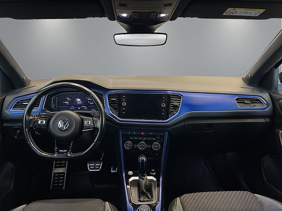 Volkswagen T-Roc 10 of 26