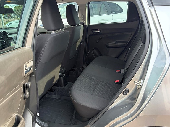Suzuki Swift 5 of 6
